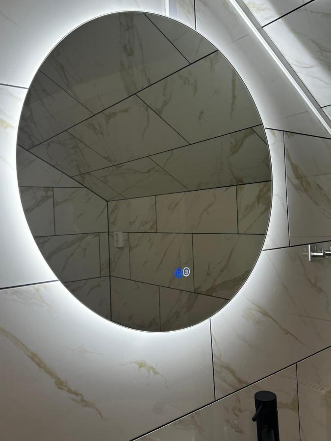 Luxurious Apartment Near Citycenter บูโรส ภายนอก รูปภาพ